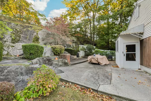 Yonkers, NY 10705,166 Park Hill Ave Yonkers