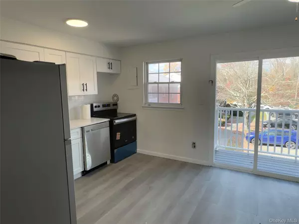 Wappingers Falls, NY 12590,5 Wildwood DR #5C