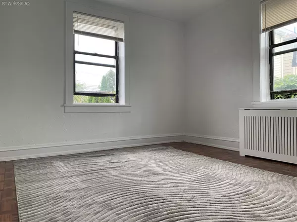 Mineola, NY 11501,203 Willis AVE #1D