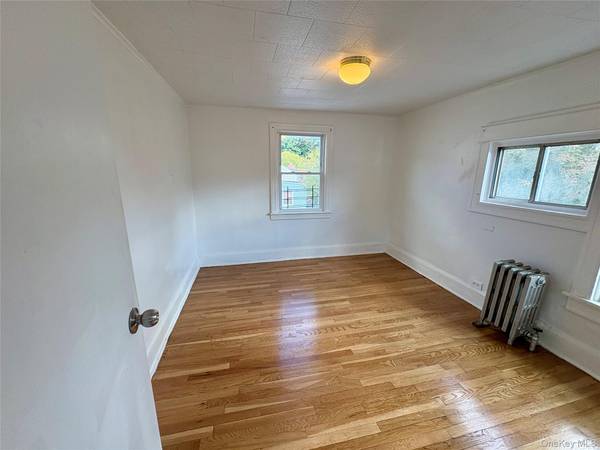 Yonkers, NY 10705,28 Carroll