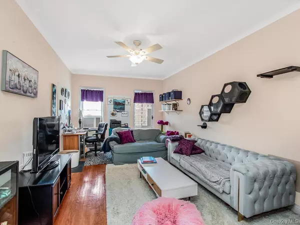 Forest Hills, NY 11375,110-55 72nd RD #601