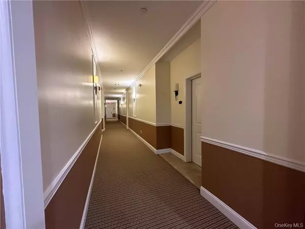 Cornwall, NY 12518,77 QUAKER AVE #308