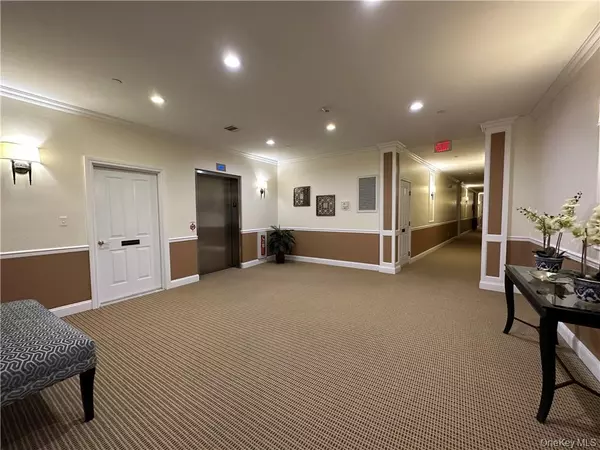 Cornwall, NY 12518,77 QUAKER AVE #308
