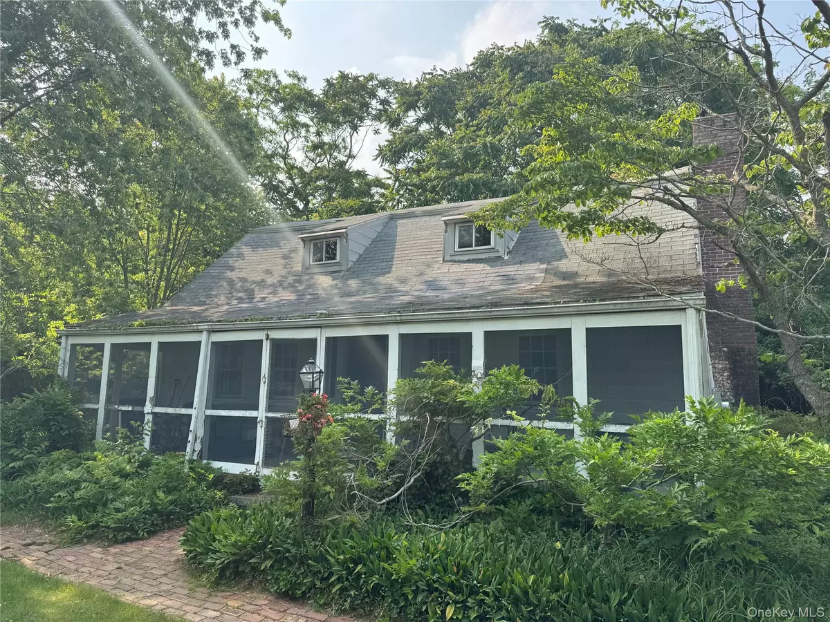 Brookhaven, NY 11719,2875 Montauk HWY