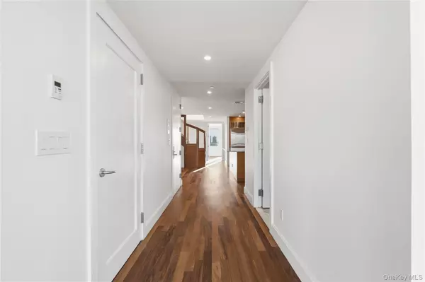 Bronx, NY 10463,3220 Arlington AVE #14AB
