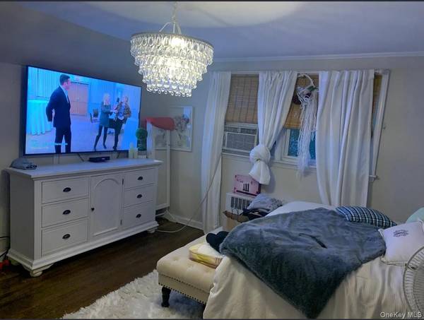 Long Beach, NY 11561,509 Neptune BLVD