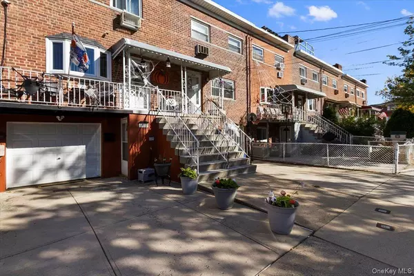 Bronx, NY 10465,1012 Vincent AVE