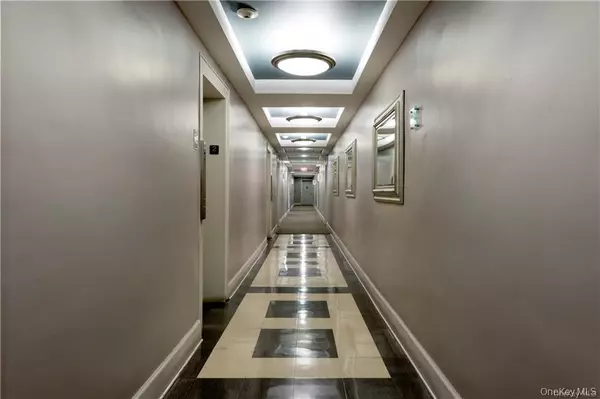 Bronxville, NY 10708,1133 Midland AVE #3L