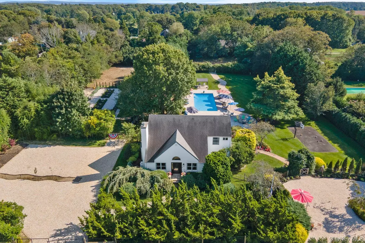 Southold, NY 11971,525 South Harbor RD