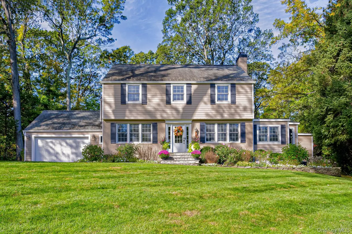 Huntington, NY 11743,9 Monfort DR