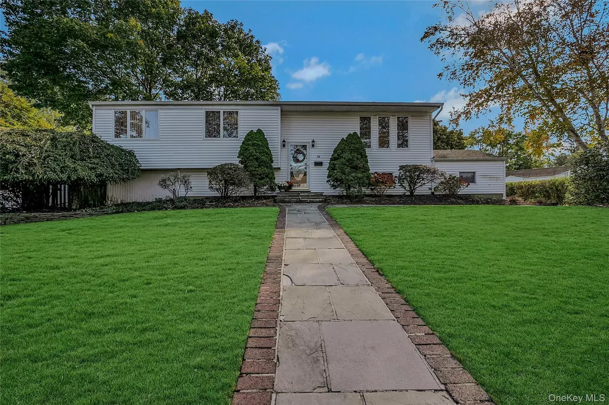 East Northport, NY 11731,18 Pomper DR
