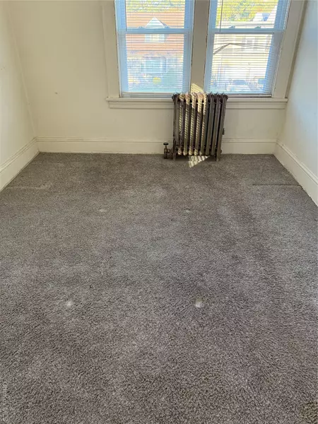 76 E Argyle Street, Valley Stream, NY 11518