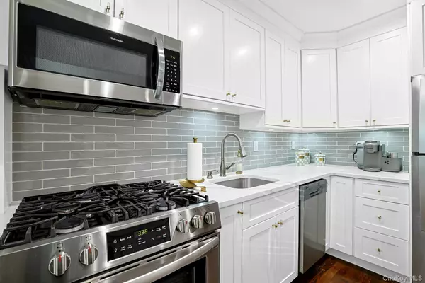 Eastchester, NY 10709,1245 California RD #b23