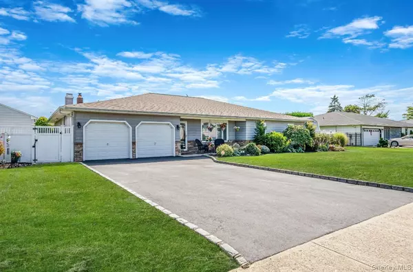 Copiague, NY 11726,25 Harbor CT