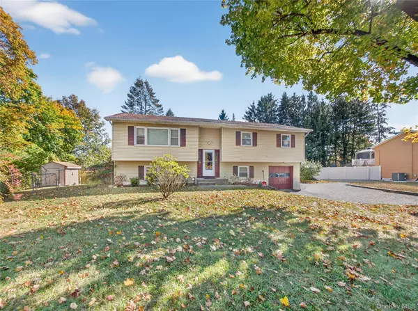 Nanuet, NY 10954,37 Carnation DR