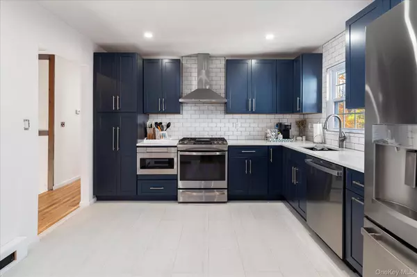 Carmel, NY 10512,40 Saint Michaels TER