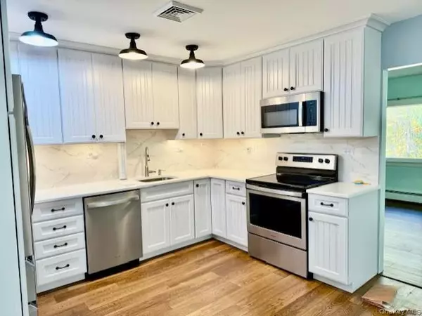 Hopewell Junction, NY 12533,101 Woodmont RD