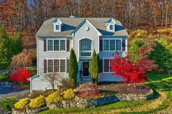 11 Heather RDG, Highland Mills, NY 10930