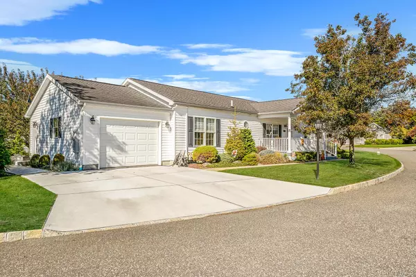 Calverton, NY 11933,1407 Middle RD #258