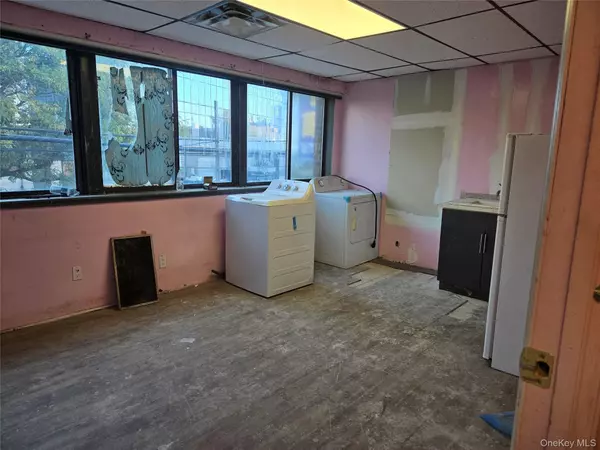 Flushing, NY 11354,33-52 Prince Street #2nd Floor