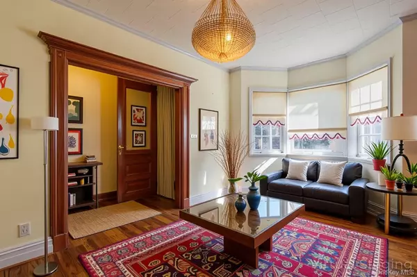 Brooklyn, NY 11222,231 Monitor ST