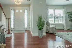 Call Listing Agent, NY 10921,7 Valley CT