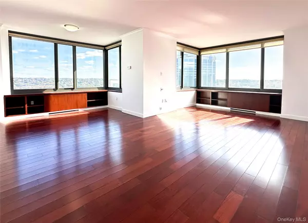 White Plains, NY 10601,10 City PL #12H