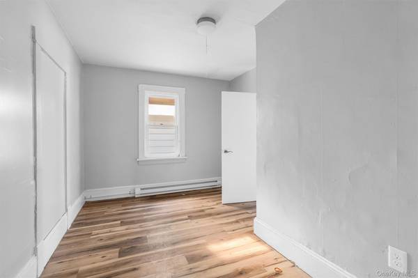 Newburgh, NY 12550,72 Wisner AVE