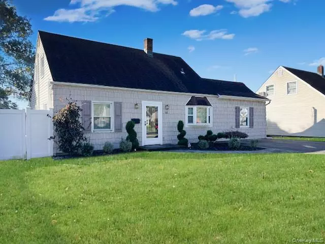 Levittown, NY 11756,62 Old Farm RD