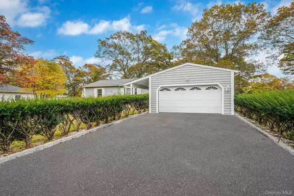 Shirley, NY 11967,206 Crestwood DR