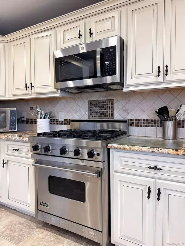 North Merrick, NY 11566,1543 William ST