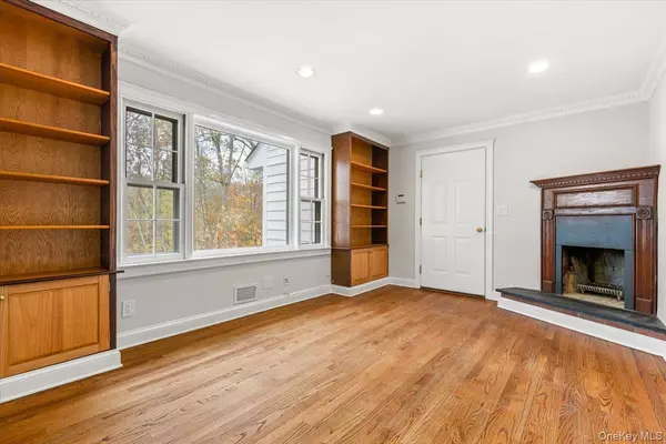 Bedford, NY 10506,110 Oliver RD