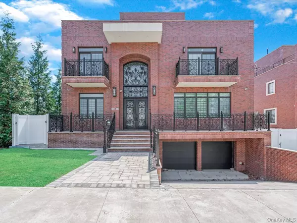 233-12 Bay ST, Douglaston, NY 11363