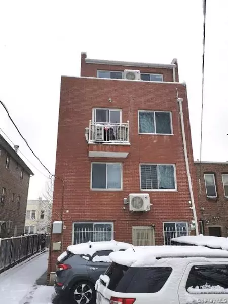 33-19 103 ST, Corona, NY 11368