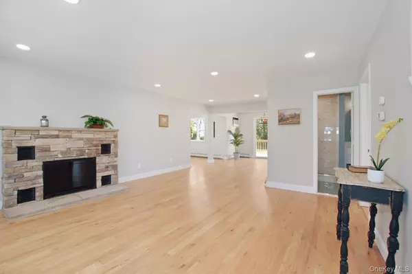 East Patchogue, NY 11772,225 Lyman RD