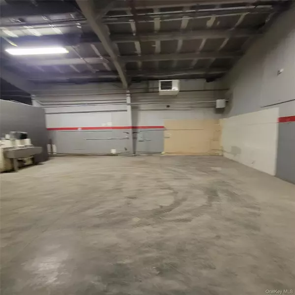 Warwick, NY 10990,7 Lake Station RD