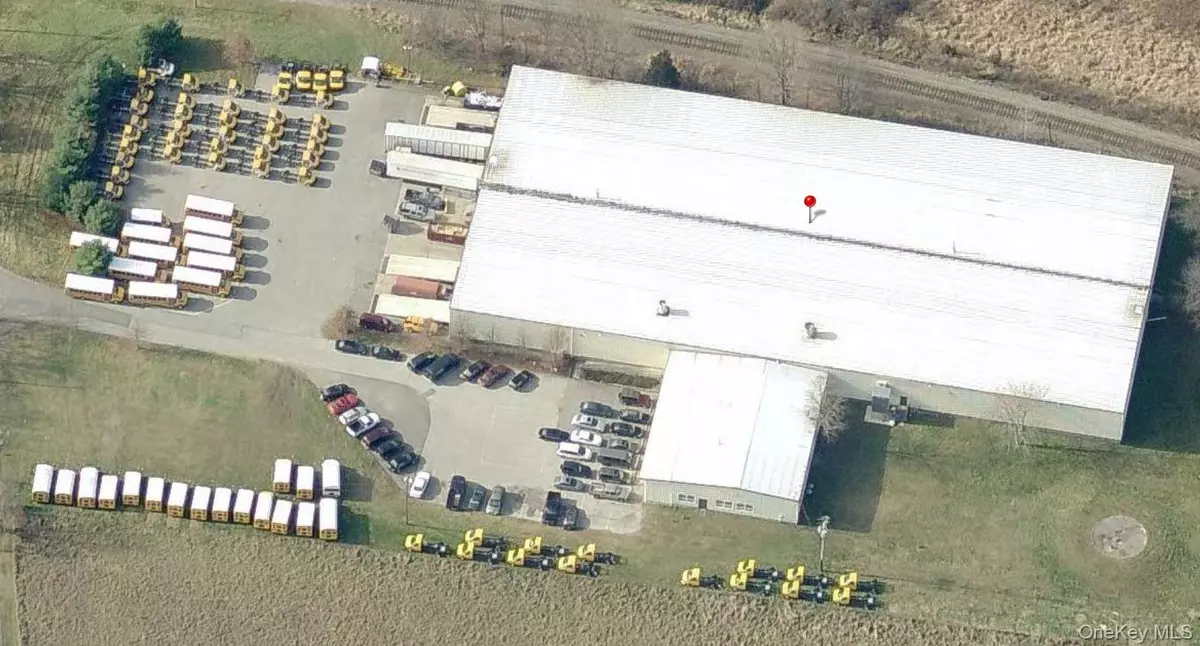 Warwick, NY 10990,7 Lake Station RD