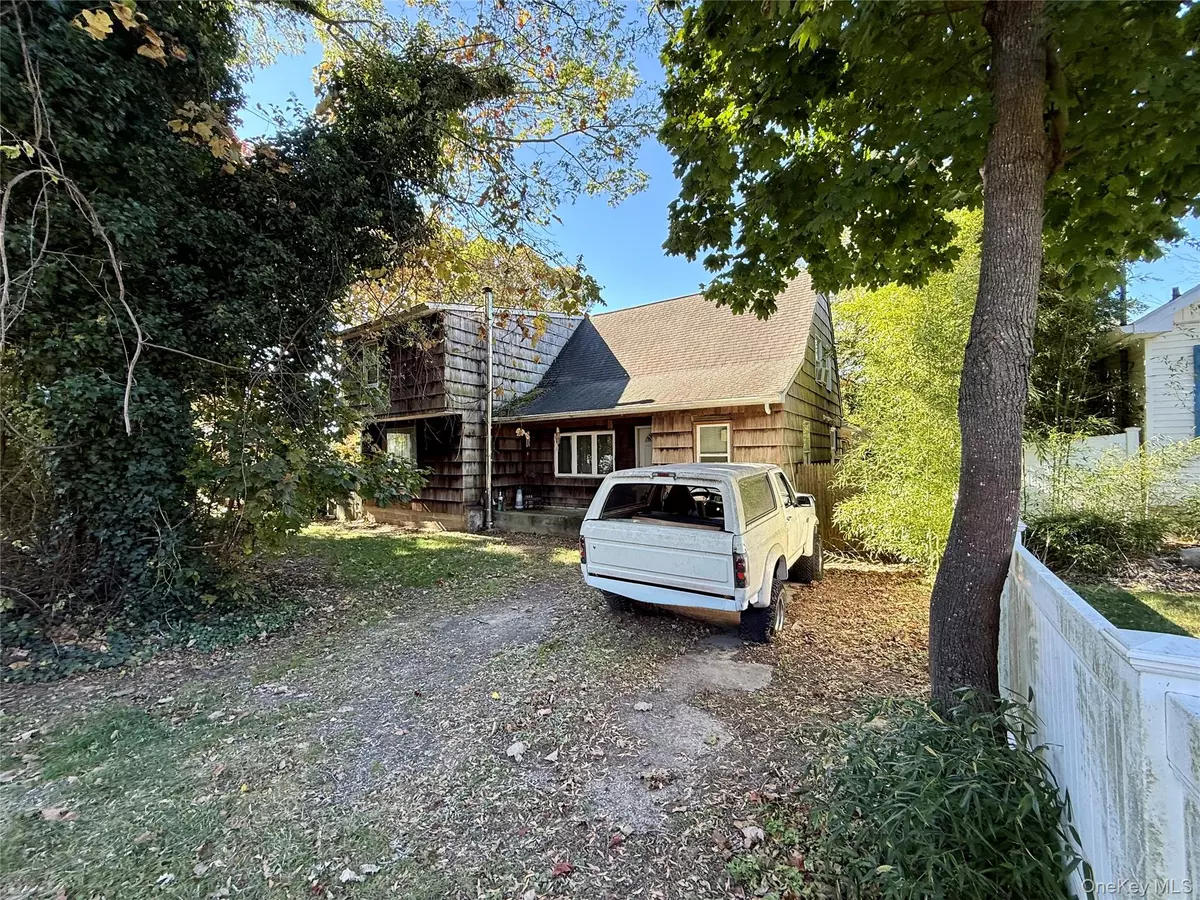 Sound Beach, NY 11789,5 8th ST