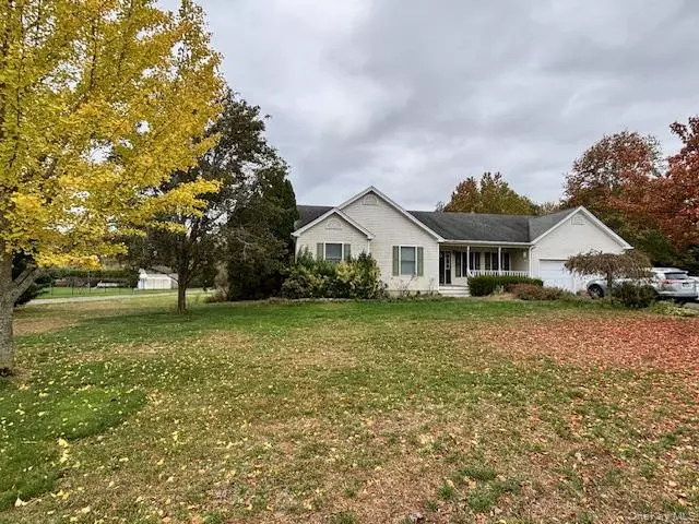 149 Vineyard WAY, Aquebogue, NY 11931