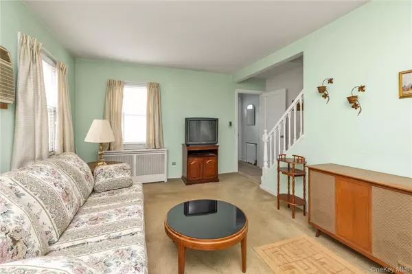 Valley Stream, NY 11580,207 Motley ST