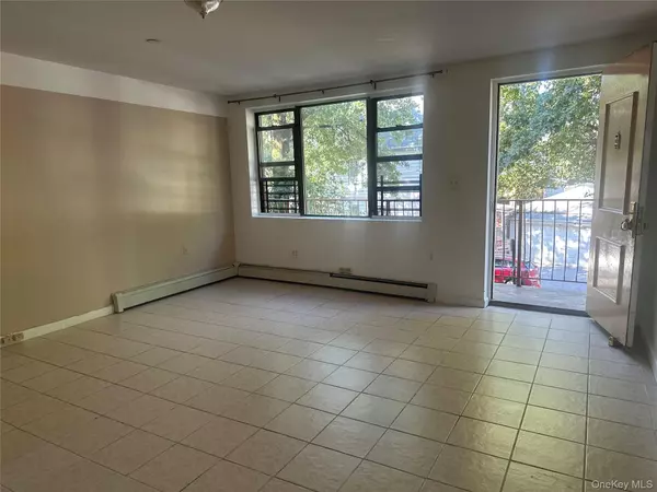 Elmhurst, NY 11373,40-35 95th Street #2A