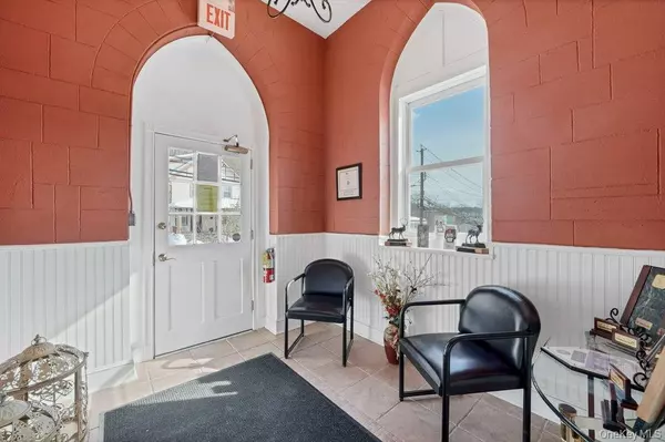27 Cleveland 1st floor ST, Valhalla, NY 10595