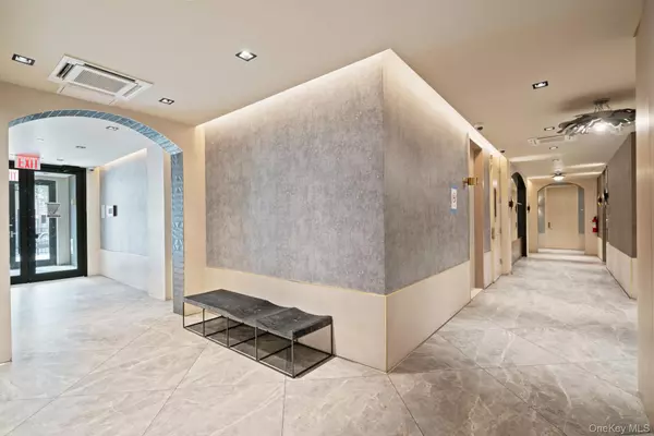 Flushing, NY 11354,13825 Barclay Ave