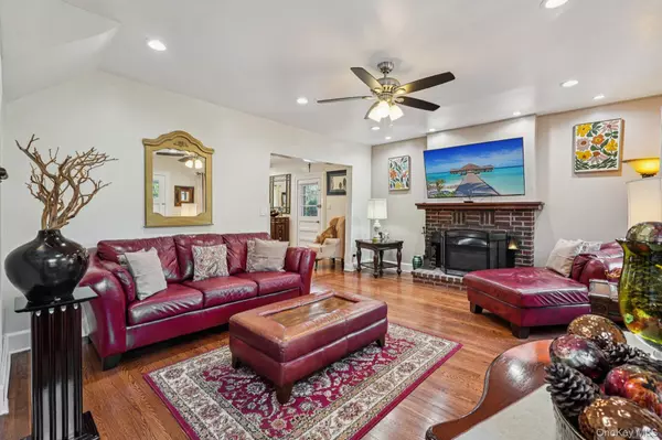 Yonkers, NY 10704,194 Valentine ST