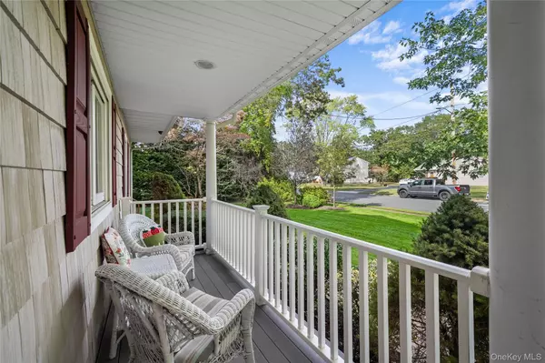 Islip, NY 11751,314 Brookville AVE