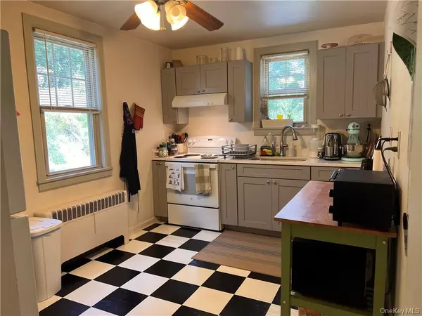 Beacon, NY 12508,14 Old Glenham RD