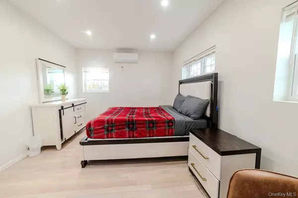 Mount Vernon, NY 10550,327 Mundy LN