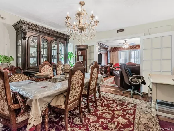 Bronx, NY 10466,4450 Hill AVE