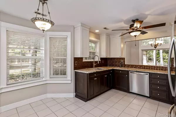 Manorville, NY 11949,17 Pidgeon CT