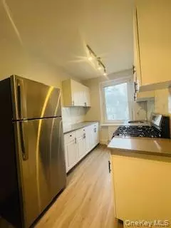 Scarsdale, NY 10583,69 Harney RD #6B